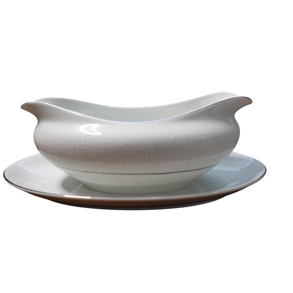 Gildhar Ltd Cameo Fine Porcelain Gravy Boat and Underplate White Silver Trim
